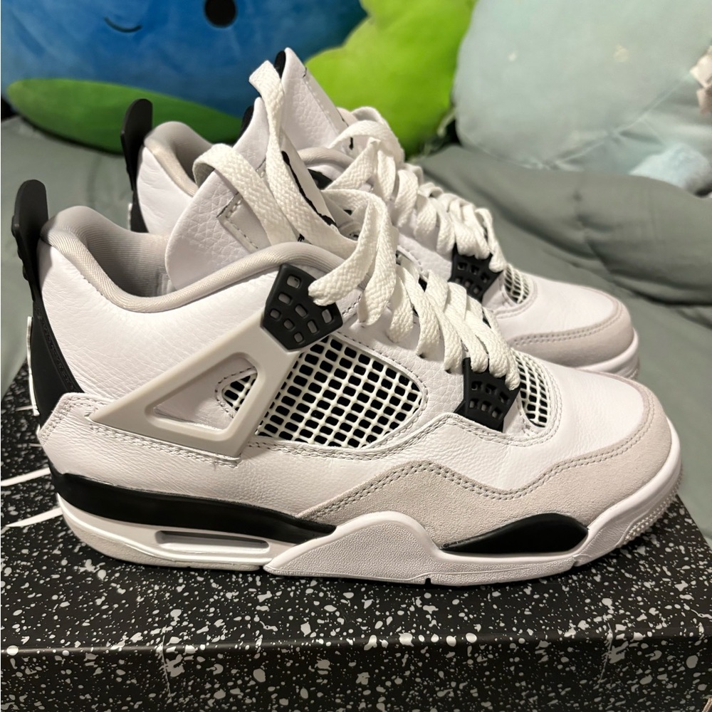 Jordan 4 military black